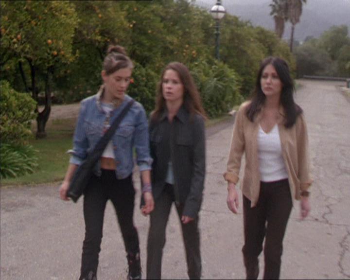 Charmed-Online-dot-217HowtoMakeAQuiltoutofAmericans1752.jpg