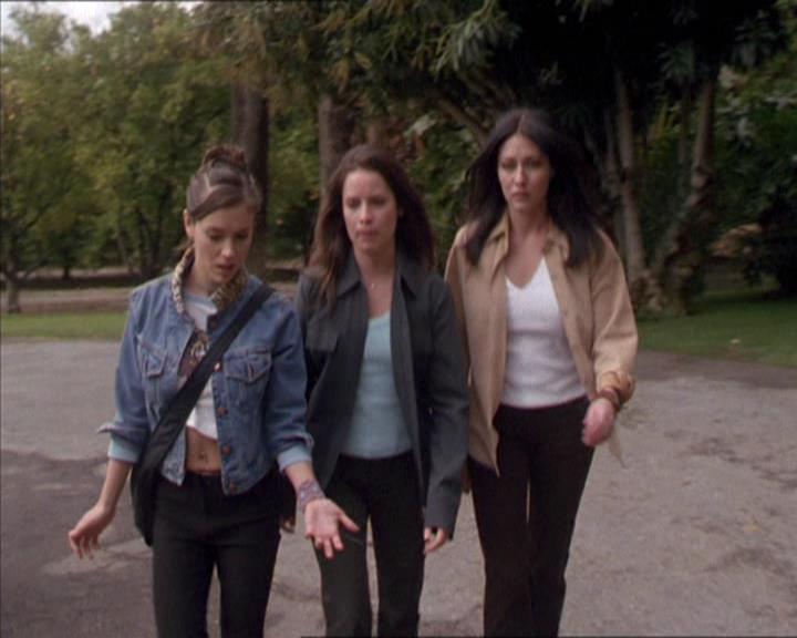 Charmed-Online-dot-217HowtoMakeAQuiltoutofAmericans1766.jpg