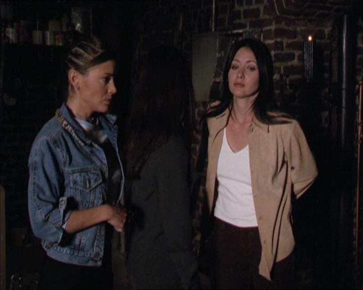 Charmed-Online-dot-217HowtoMakeAQuiltoutofAmericans2042.jpg