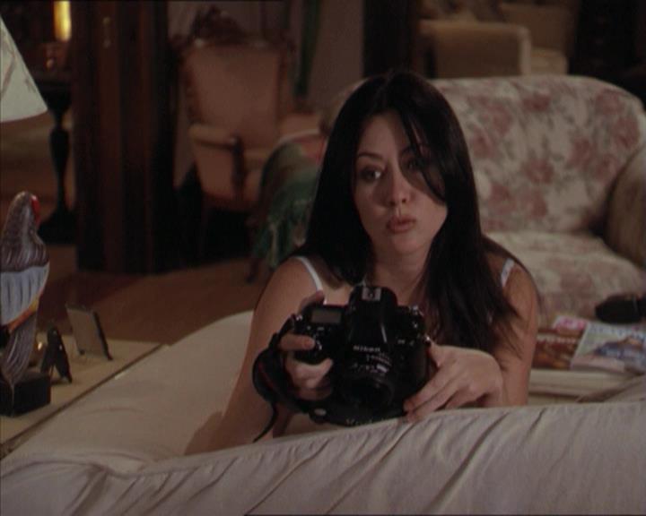 Charmed-Online-dot-218ChickFlick0006.jpg