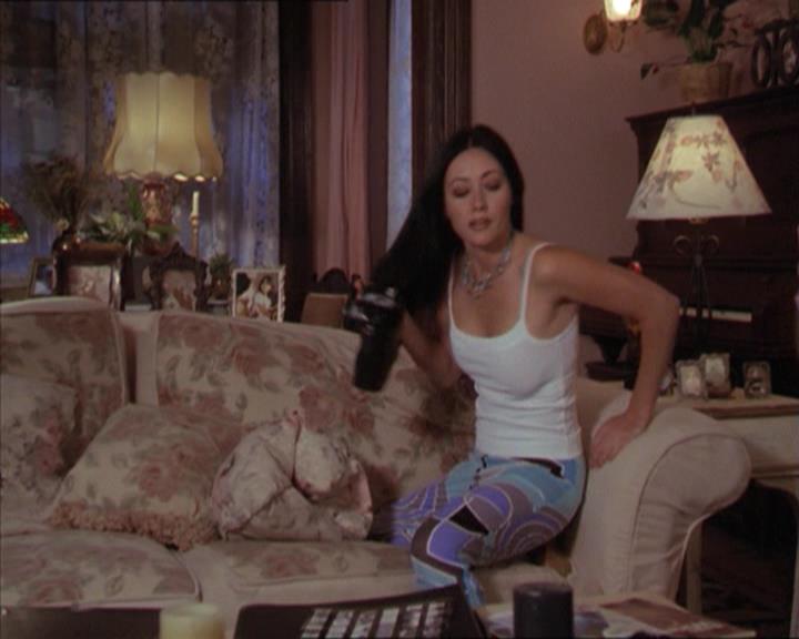 Charmed-Online-dot-218ChickFlick0059.jpg