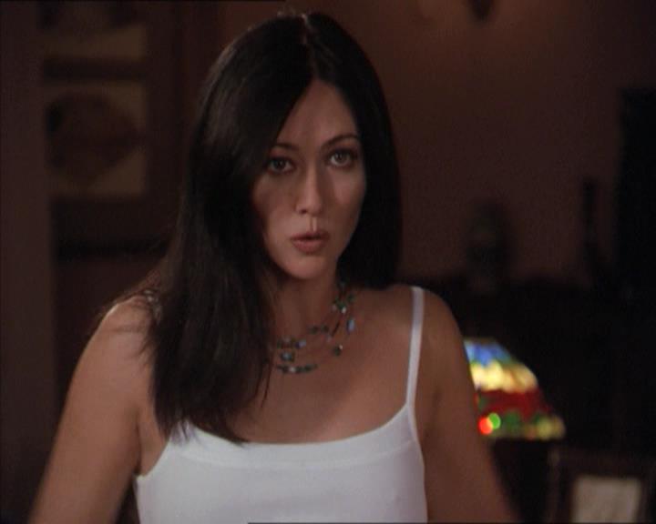 Charmed-Online-dot-218ChickFlick0128.jpg