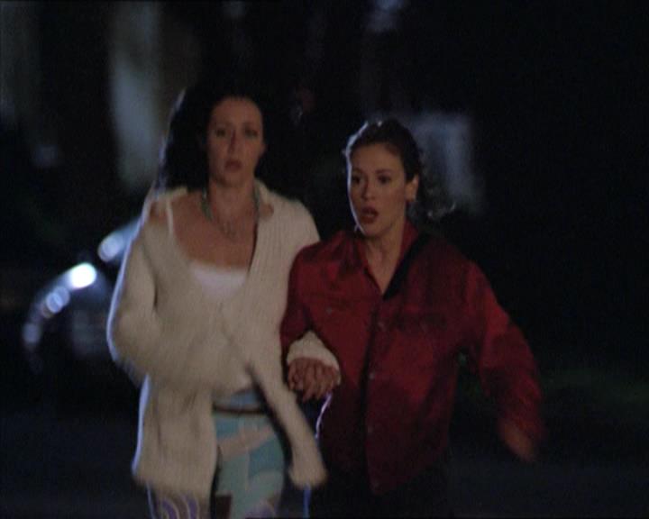Charmed-Online-dot-218ChickFlick0142.jpg