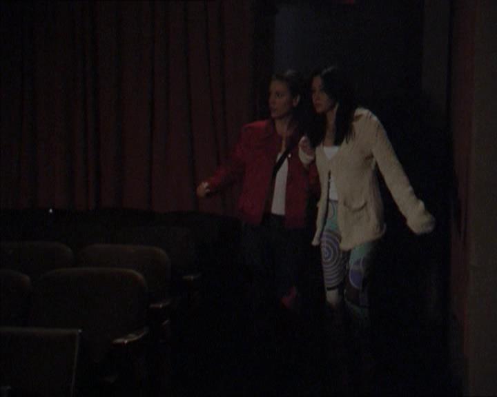 Charmed-Online-dot-218ChickFlick0148.jpg