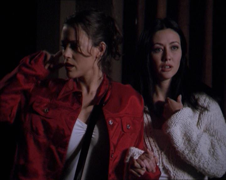 Charmed-Online-dot-218ChickFlick0182.jpg