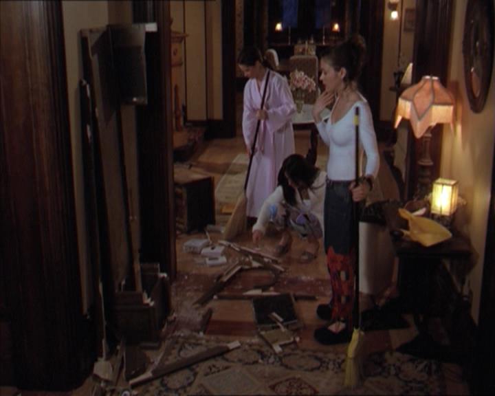 Charmed-Online-dot-218ChickFlick0294.jpg
