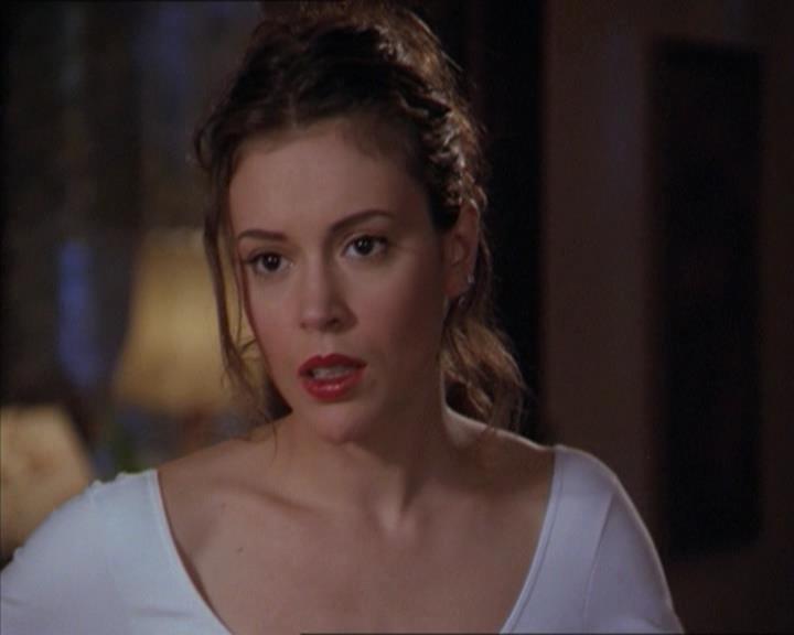 Charmed-Online-dot-218ChickFlick0323.jpg