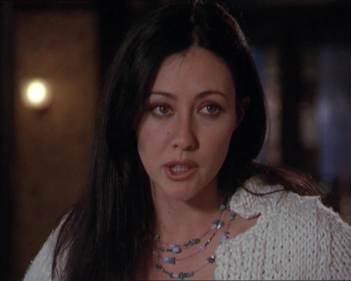 Charmed-Online-dot-218ChickFlick0332.jpg