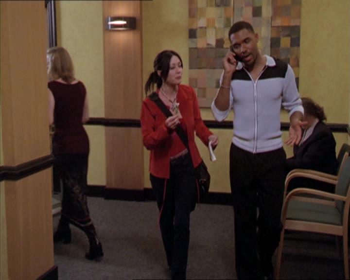 Charmed-Online-dot-218ChickFlick0526.jpg