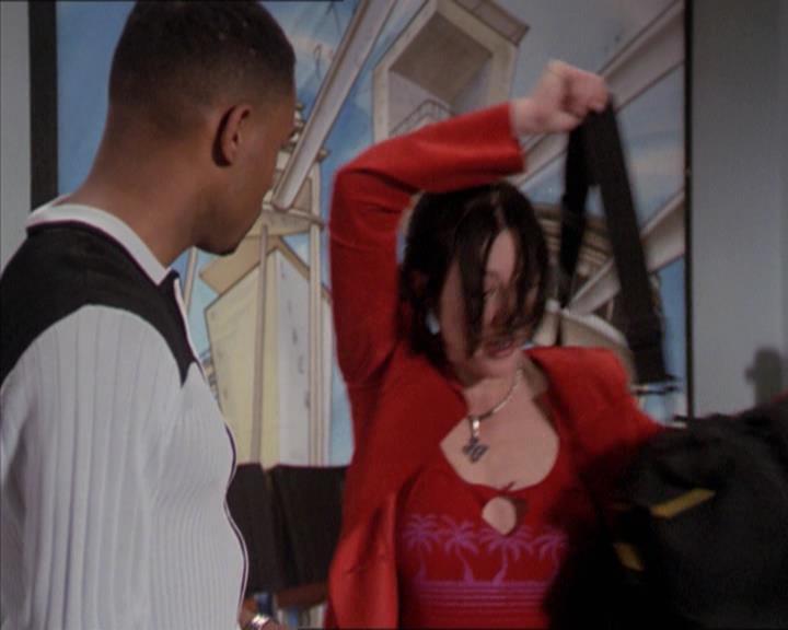 Charmed-Online-dot-218ChickFlick0556.jpg