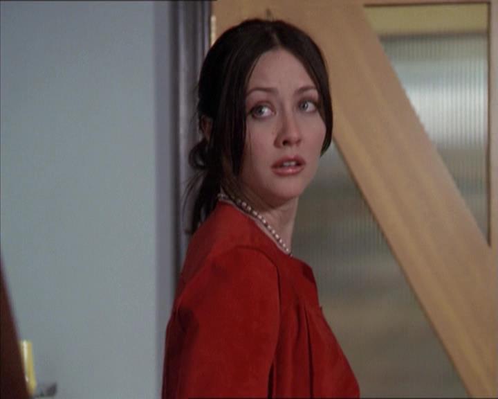 Charmed-Online-dot-218ChickFlick0607.jpg