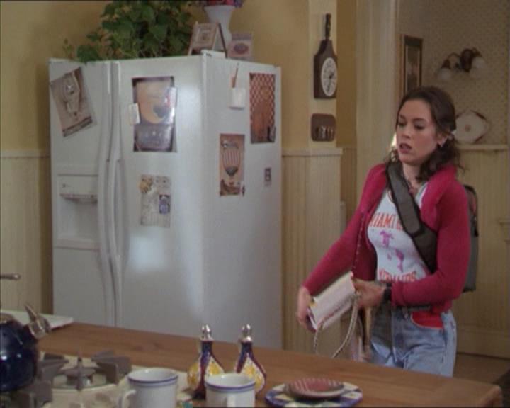 Charmed-Online-dot-218ChickFlick0613.jpg