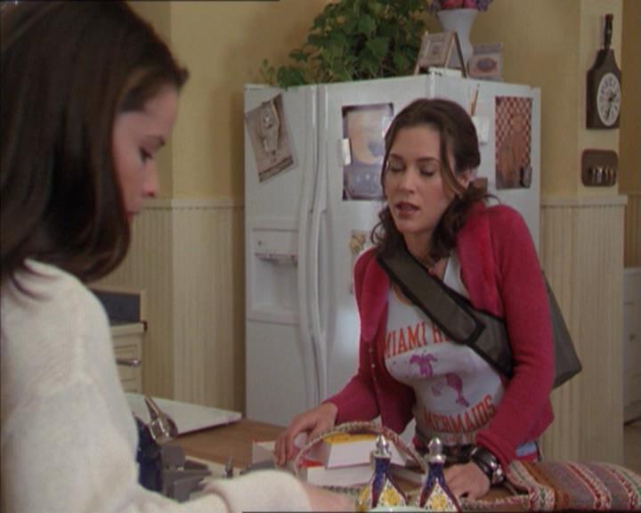 Charmed-Online-dot-218ChickFlick0616.jpg