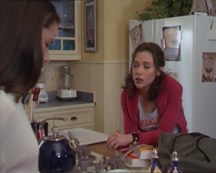 Charmed-Online-dot-218ChickFlick0626.jpg