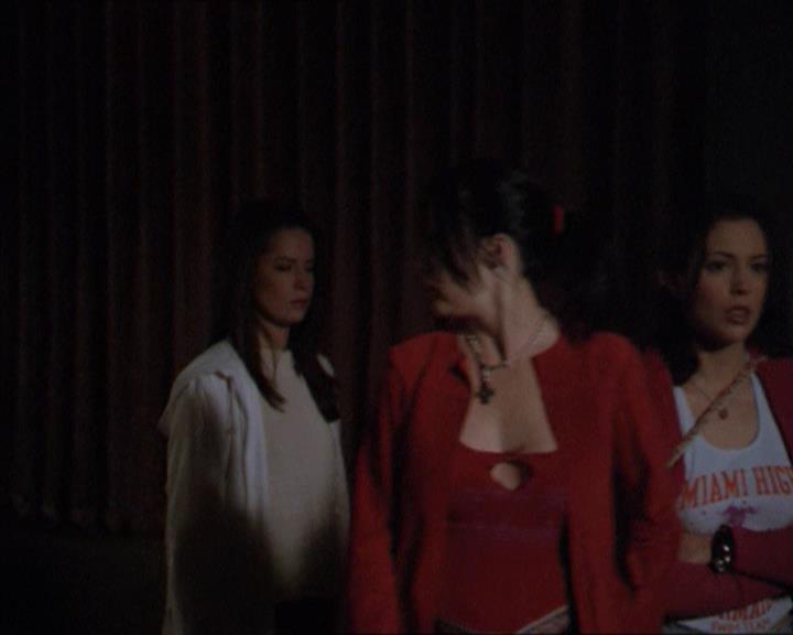 Charmed-Online-dot-218ChickFlick0707.jpg