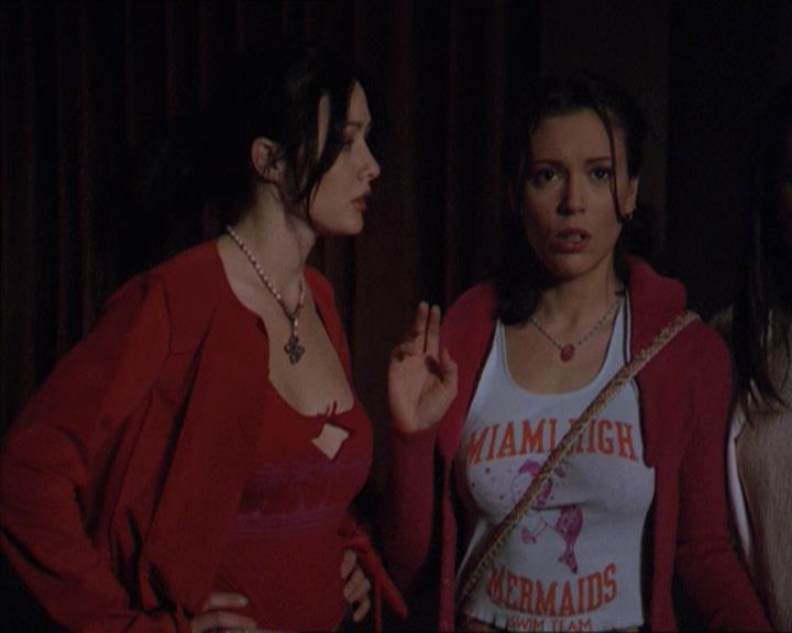 Charmed-Online-dot-218ChickFlick0743.jpg
