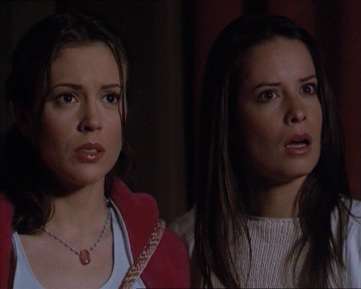 Charmed-Online-dot-218ChickFlick0746.jpg