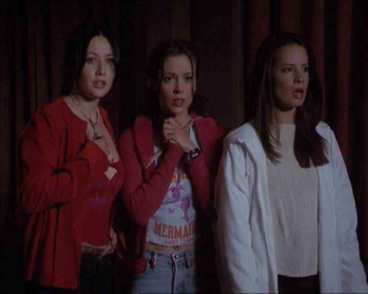 Charmed-Online-dot-218ChickFlick0791.jpg