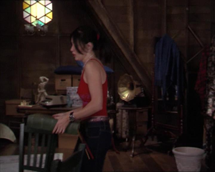 Charmed-Online-dot-218ChickFlick0812.jpg