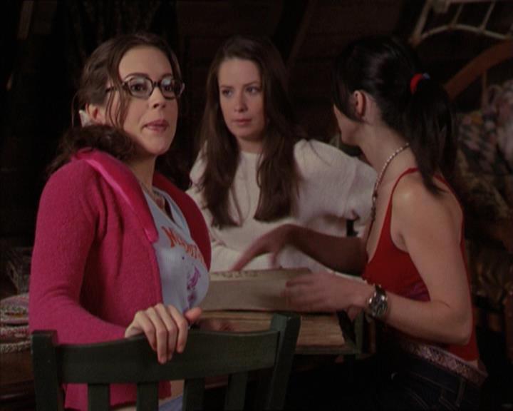 Charmed-Online-dot-218ChickFlick0830.jpg