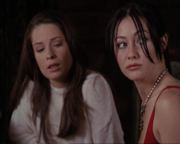 Charmed-Online-dot-218ChickFlick0861.jpg