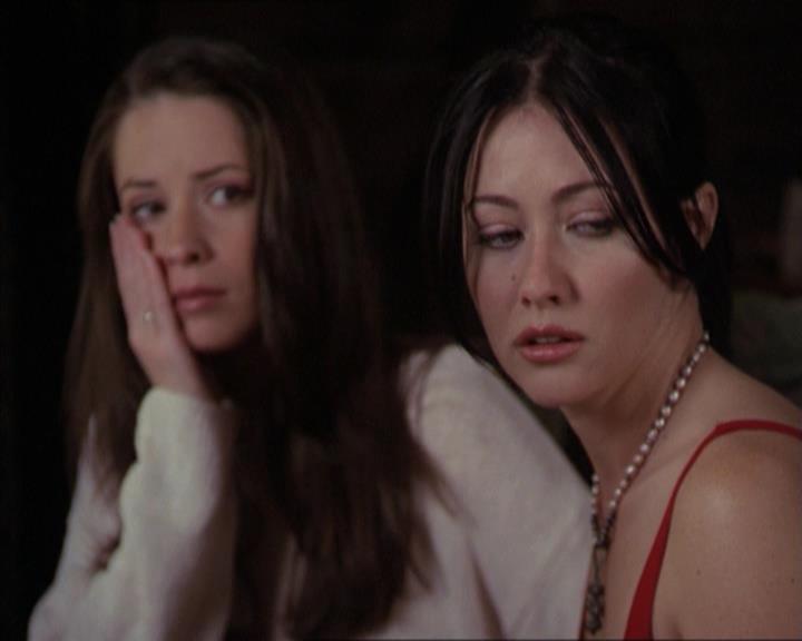 Charmed-Online-dot-218ChickFlick0875.jpg