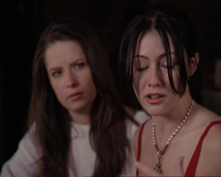 Charmed-Online-dot-218ChickFlick0886.jpg