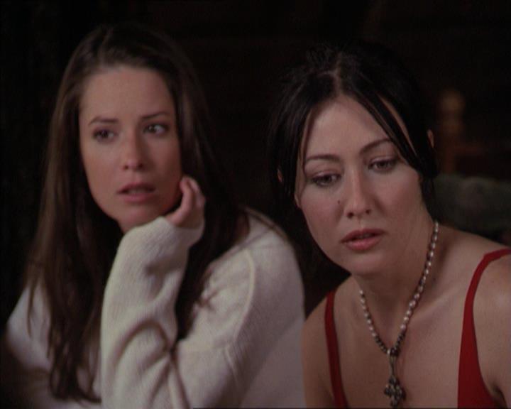 Charmed-Online-dot-218ChickFlick0901.jpg