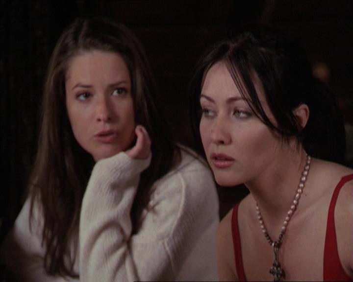 Charmed-Online-dot-218ChickFlick0905.jpg