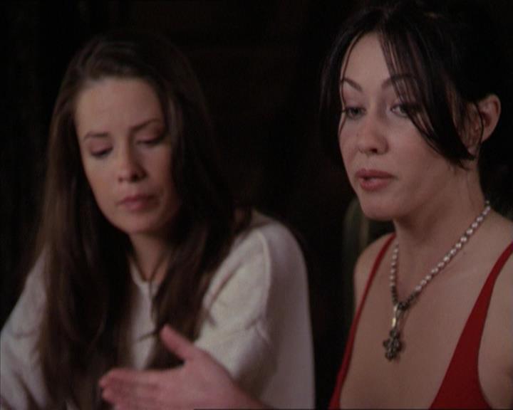 Charmed-Online-dot-218ChickFlick0911.jpg