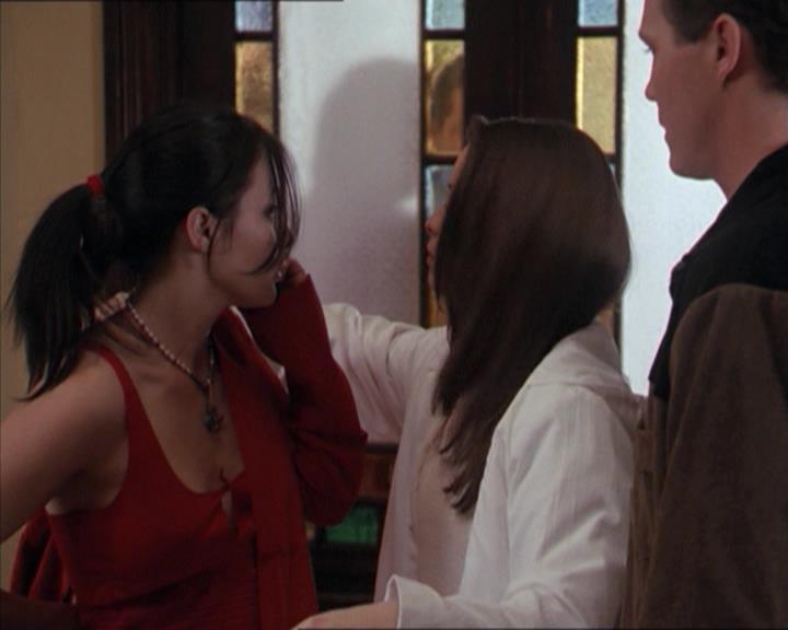 Charmed-Online-dot-218ChickFlick0957.jpg