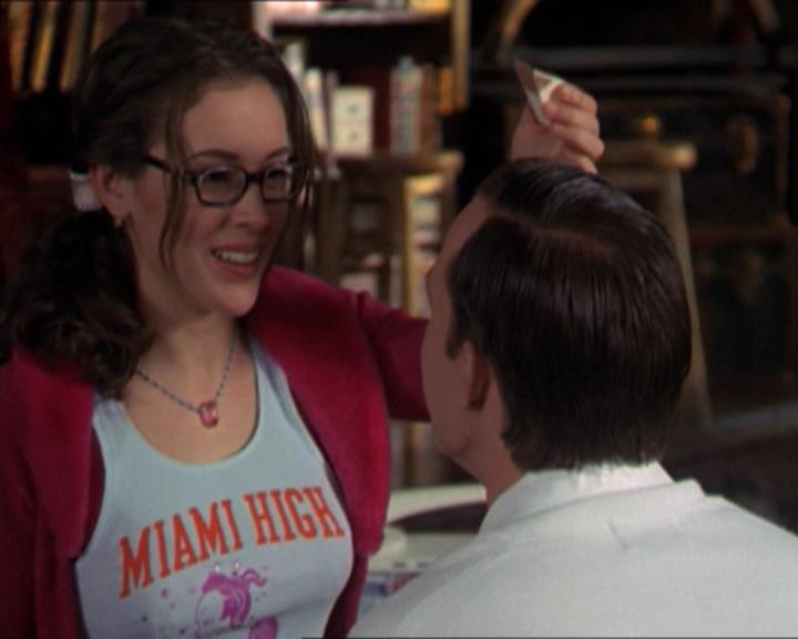 Charmed-Online-dot-218ChickFlick1095.jpg