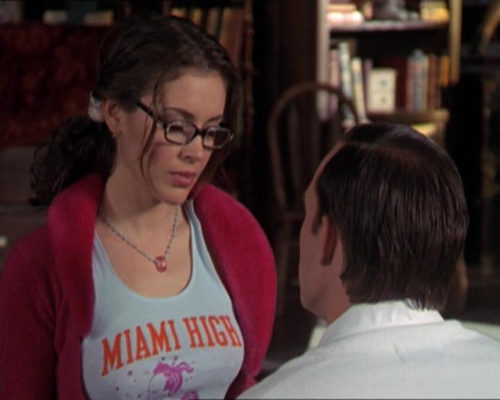 Charmed-Online-dot-218ChickFlick1140.jpg