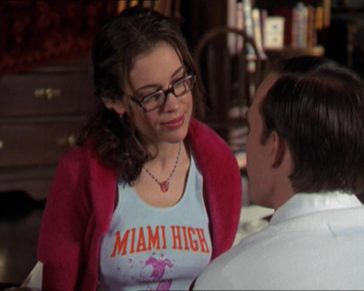 Charmed-Online-dot-218ChickFlick1149.jpg