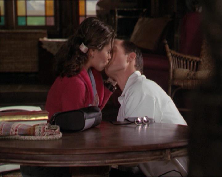 Charmed-Online-dot-218ChickFlick1217.jpg