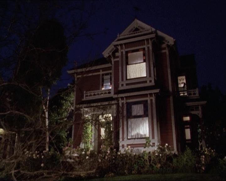 Charmed-Online-dot-218ChickFlick1454.jpg