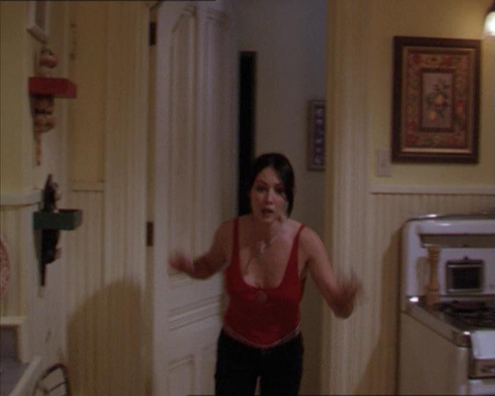 Charmed-Online-dot-218ChickFlick1479.jpg