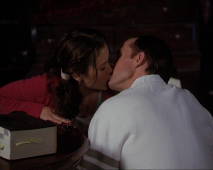 Charmed-Online-dot-218ChickFlick1486.jpg