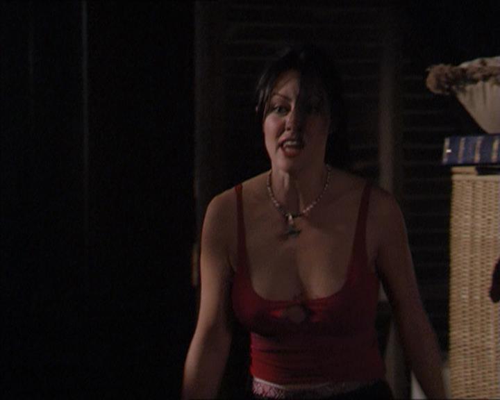 Charmed-Online-dot-218ChickFlick1490.jpg
