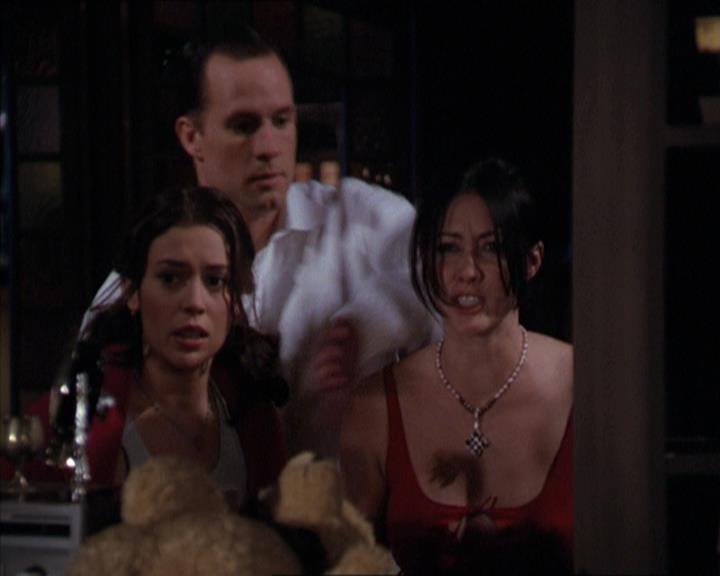 Charmed-Online-dot-218ChickFlick1511.jpg