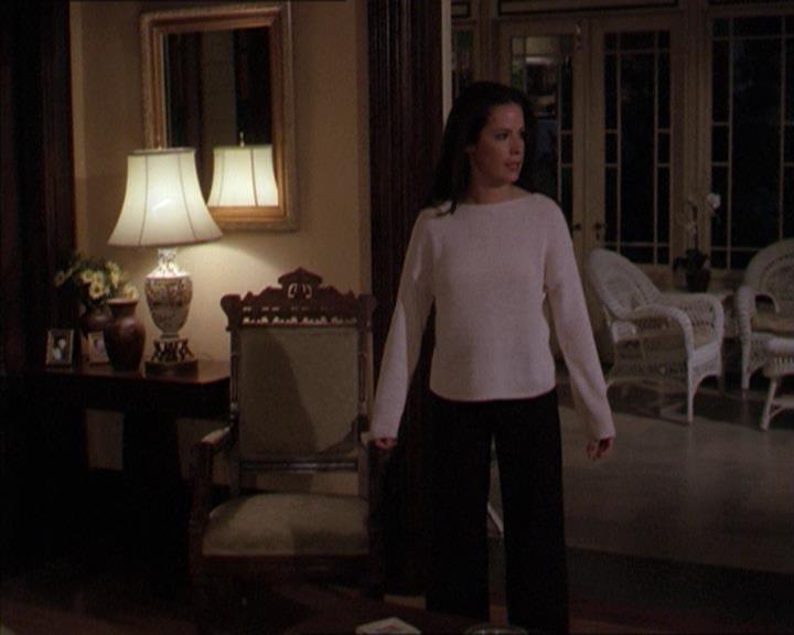 Charmed-Online-dot-218ChickFlick1526.jpg