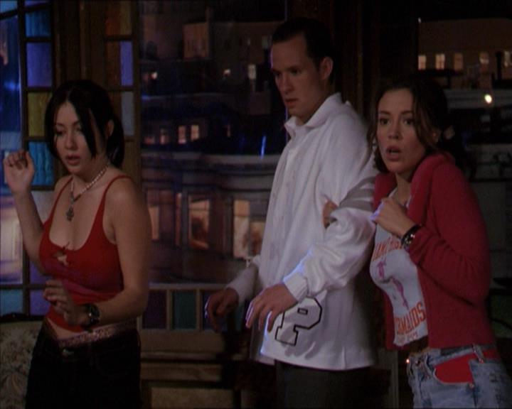 Charmed-Online-dot-218ChickFlick1547.jpg