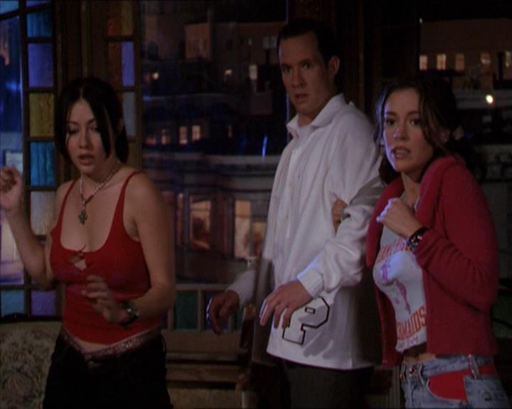 Charmed-Online-dot-218ChickFlick1548.jpg