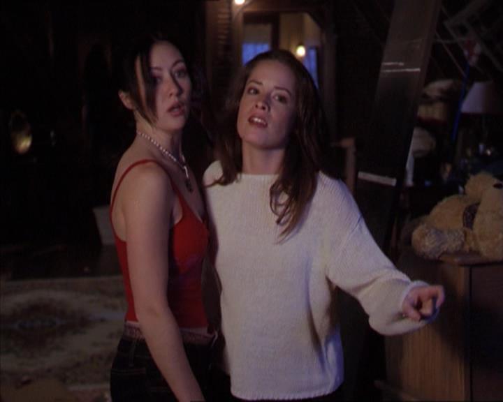 Charmed-Online-dot-218ChickFlick1552.jpg