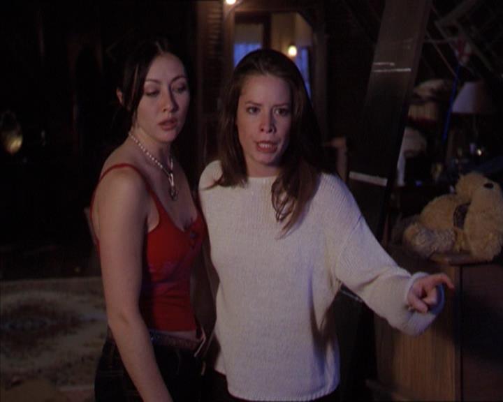 Charmed-Online-dot-218ChickFlick1553.jpg
