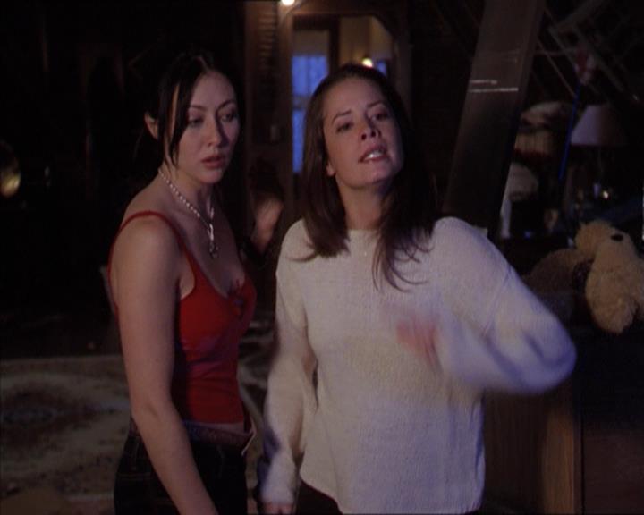 Charmed-Online-dot-218ChickFlick1556.jpg