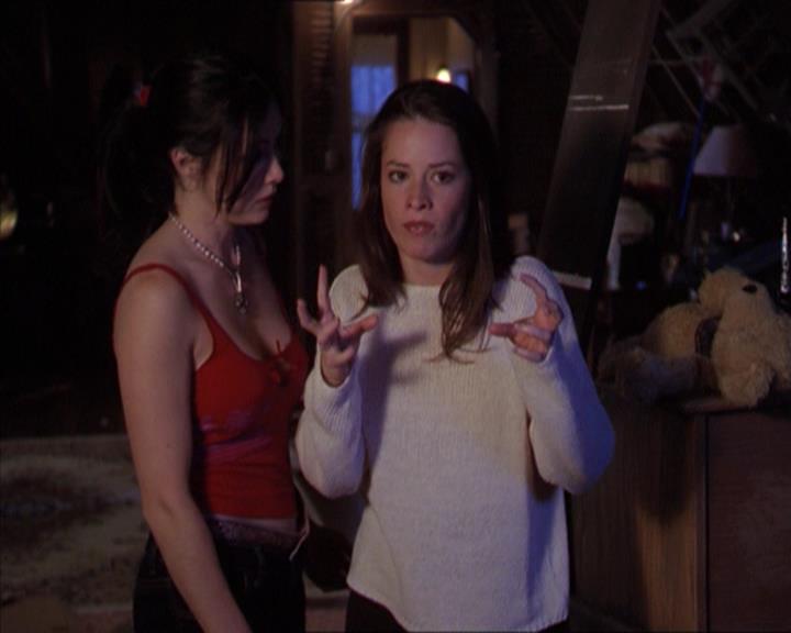 Charmed-Online-dot-218ChickFlick1560.jpg
