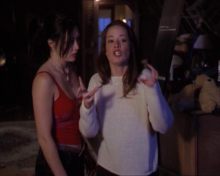 Charmed-Online-dot-218ChickFlick1561.jpg