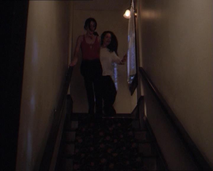 Charmed-Online-dot-218ChickFlick1579.jpg