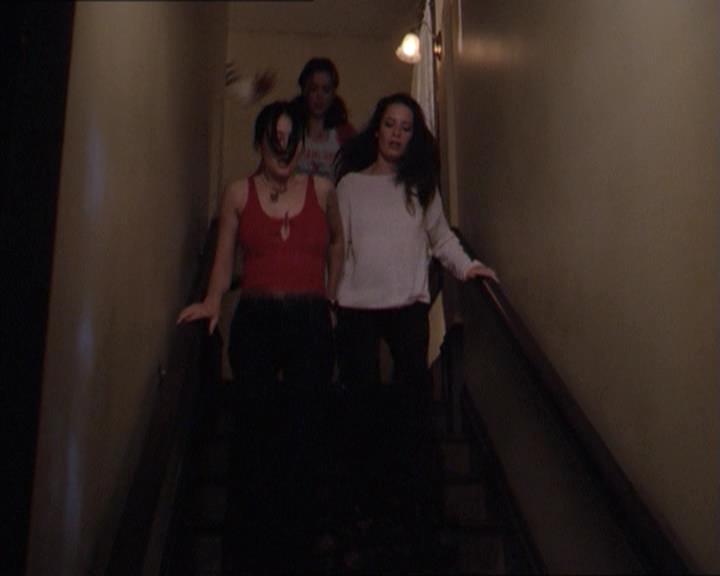 Charmed-Online-dot-218ChickFlick1580.jpg